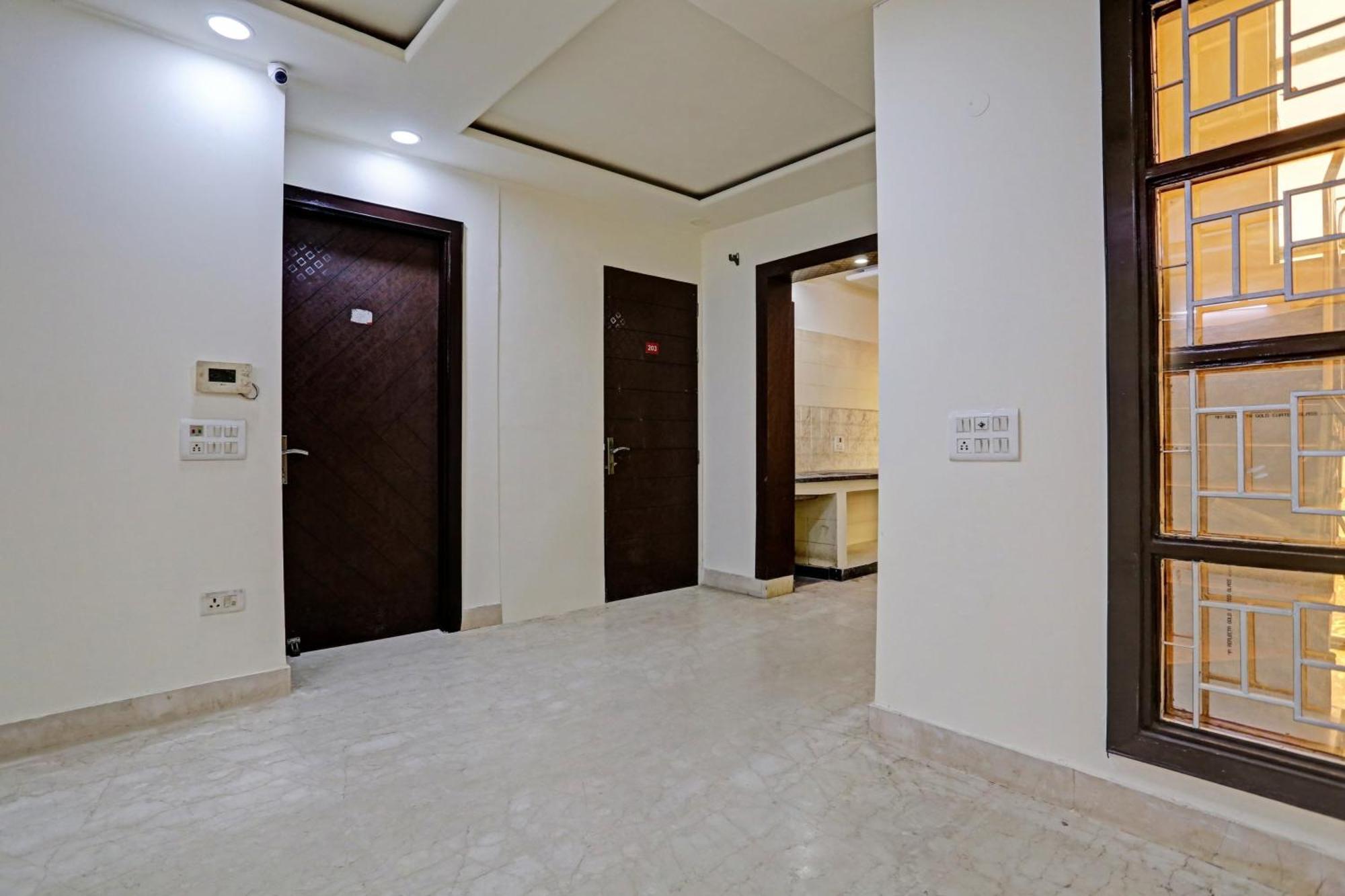 Hotel O Golden Key Inn Punjabi Bagh 뉴델리 외부 사진