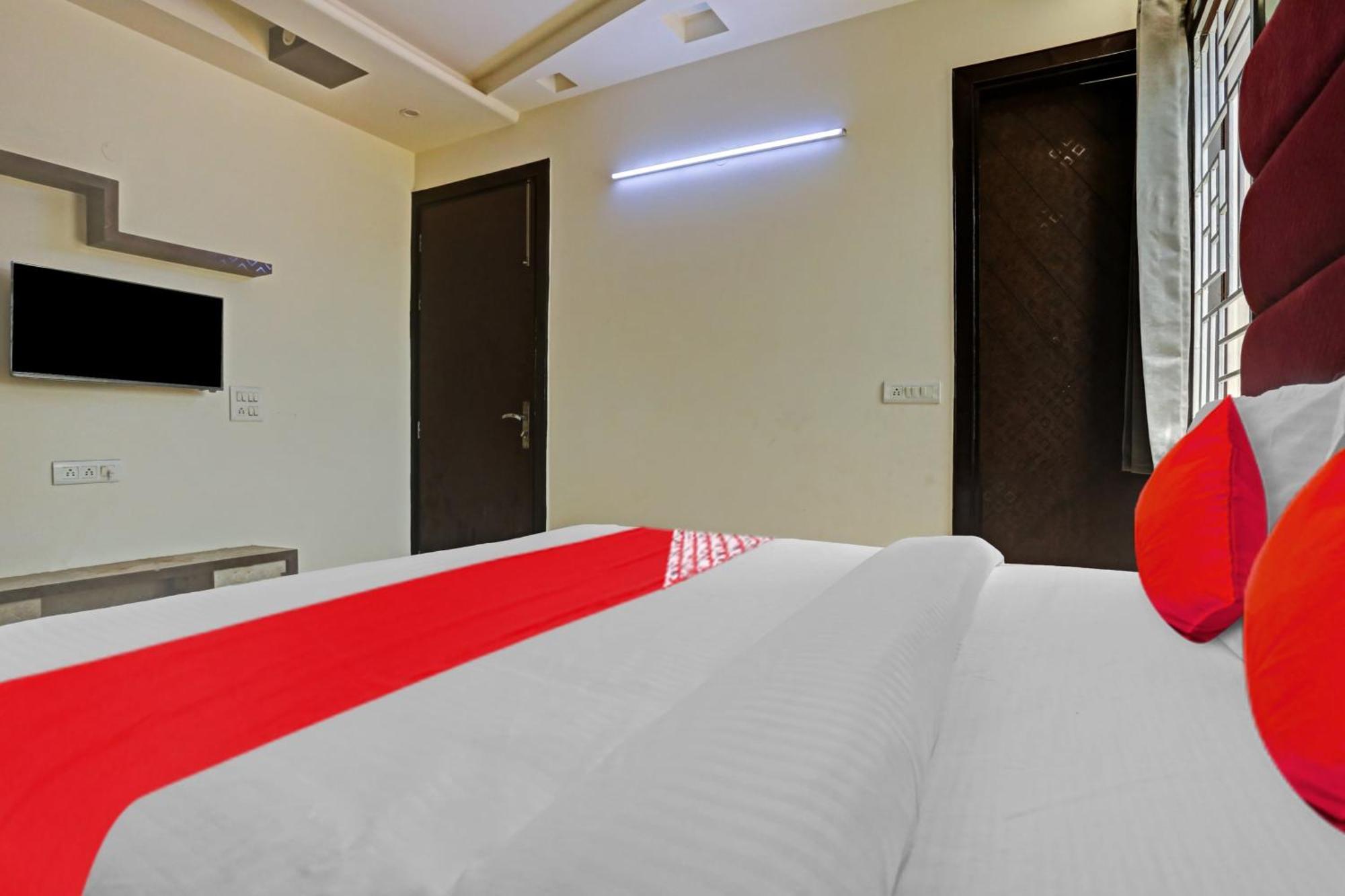 Hotel O Golden Key Inn Punjabi Bagh 뉴델리 외부 사진