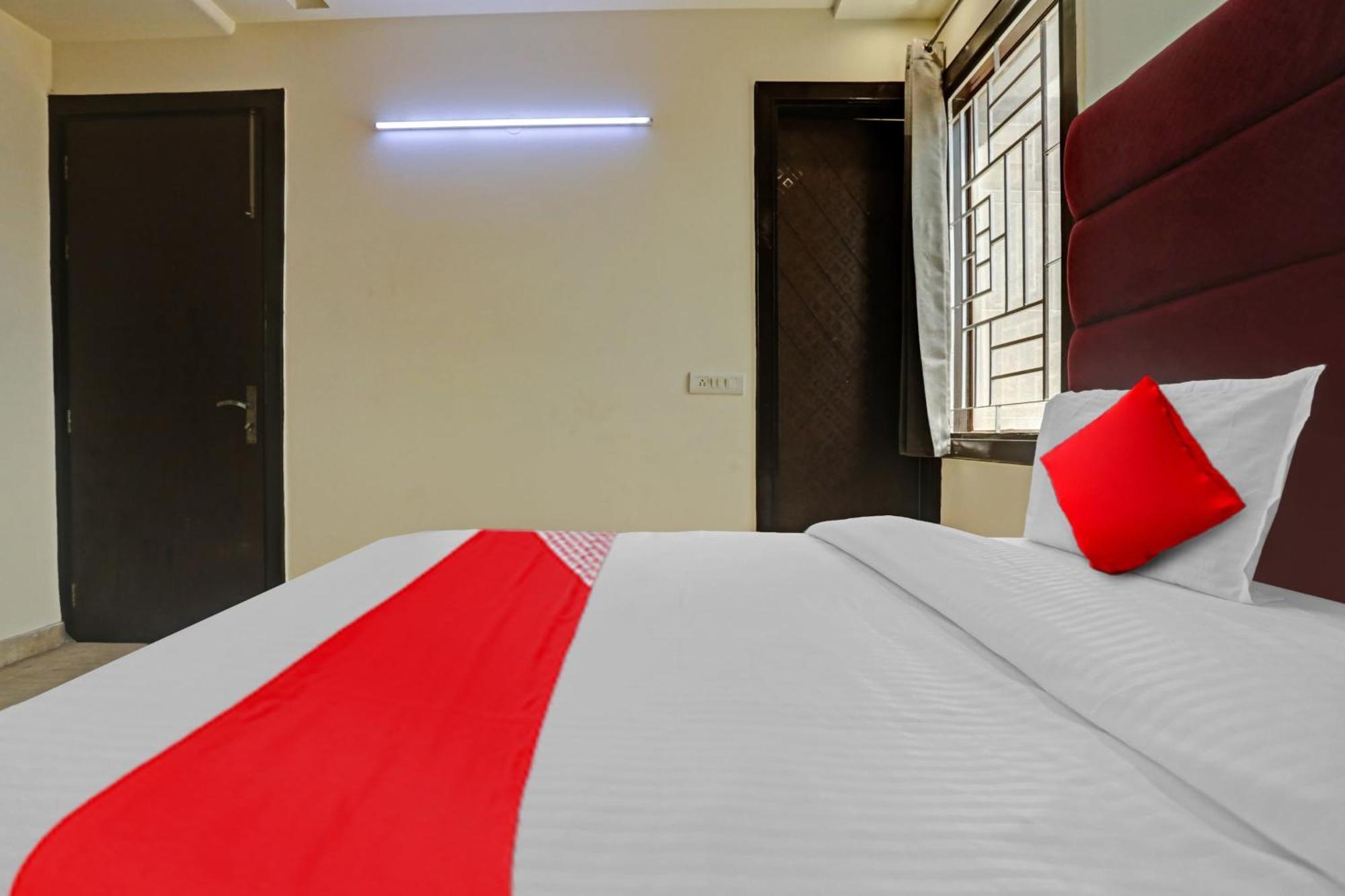 Hotel O Golden Key Inn Punjabi Bagh 뉴델리 외부 사진